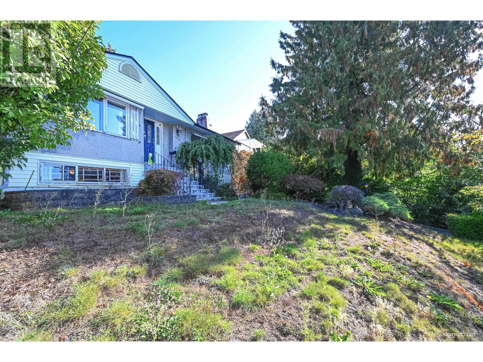 4419 Marine Drive, Burnaby, British Columbia  V5J 3G1 - Photo 2 - R2818799