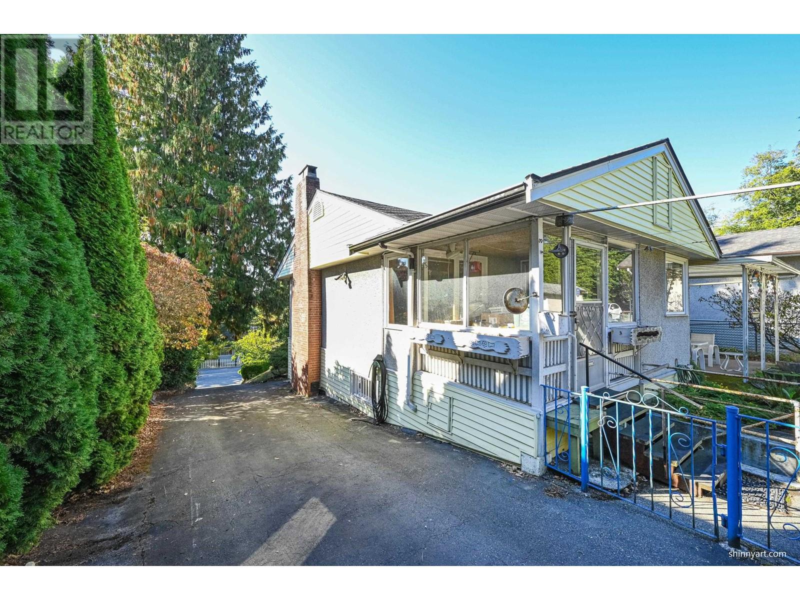 4419 Marine Drive, Burnaby, British Columbia  V5J 3G1 - Photo 4 - R2818799
