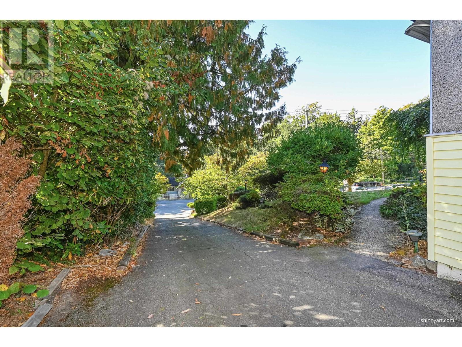 4419 Marine Drive, Burnaby, British Columbia  V5J 3G1 - Photo 6 - R2818799