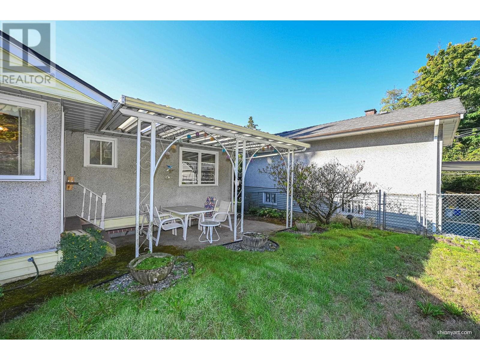 4419 Marine Drive, Burnaby, British Columbia  V5J 3G1 - Photo 10 - R2818799