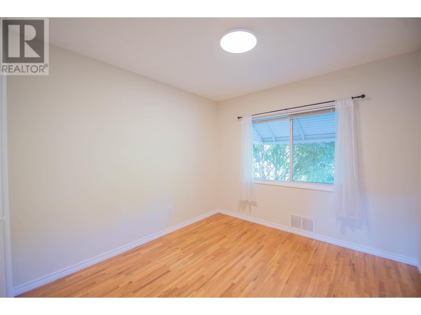 6070 Elgin Avenue, Burnaby, British Columbia  V5H 3S4 - Photo 15 - R2818971