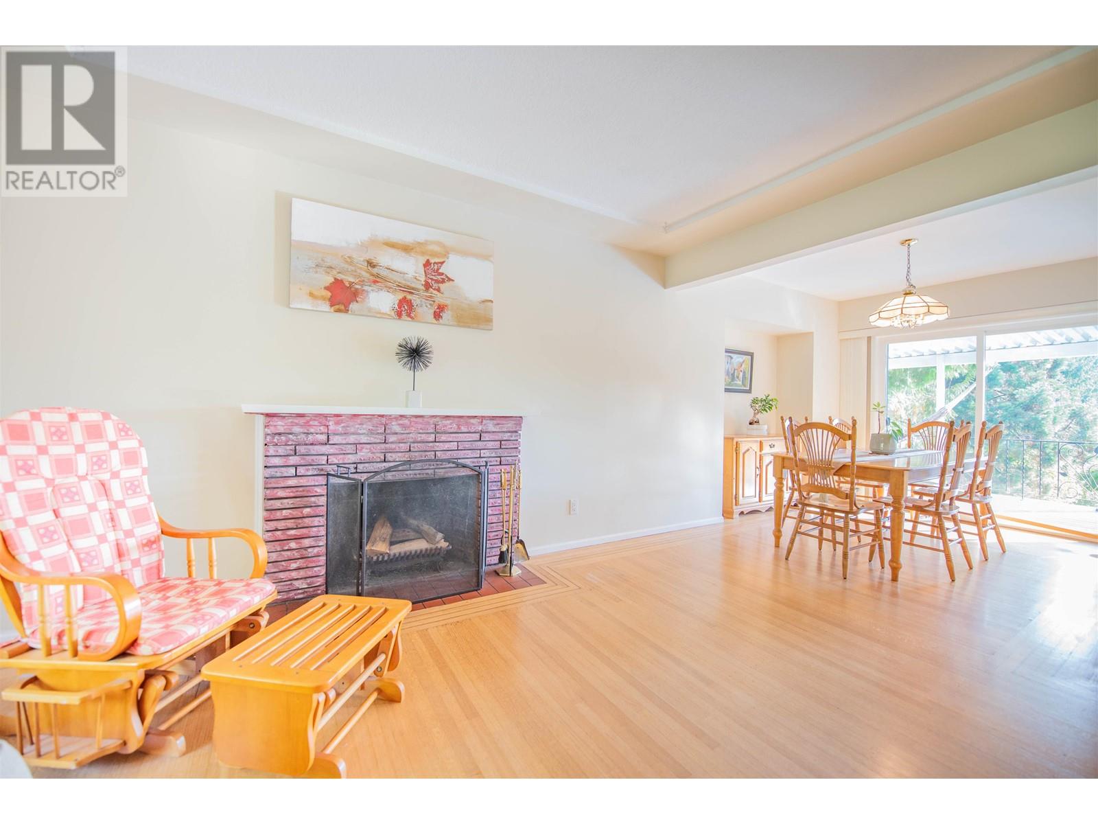 6070 Elgin Avenue, Burnaby, British Columbia  V5H 3S4 - Photo 6 - R2818971
