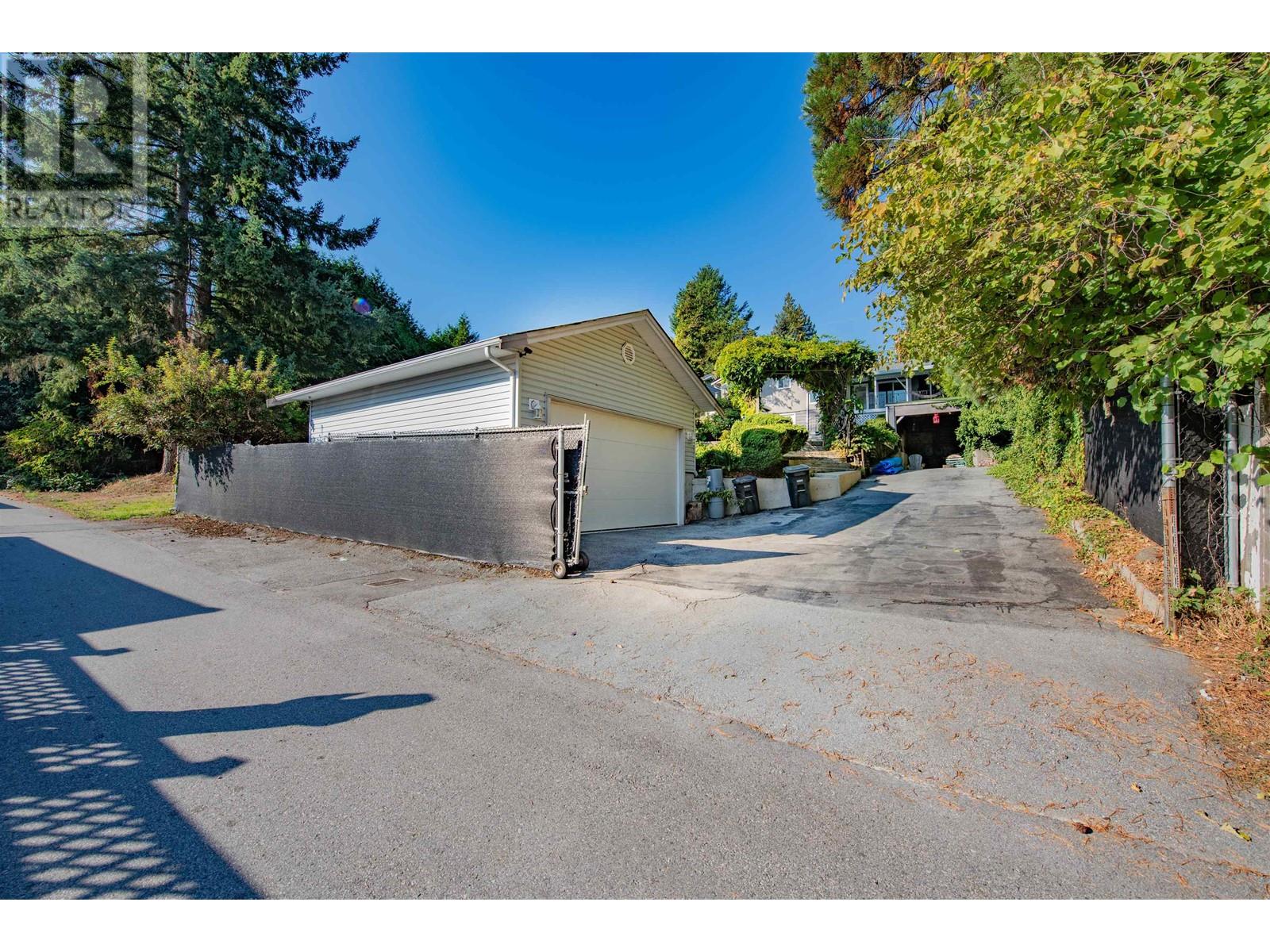 6070 Elgin Avenue, Burnaby, British Columbia  V5H 3S4 - Photo 30 - R2818971