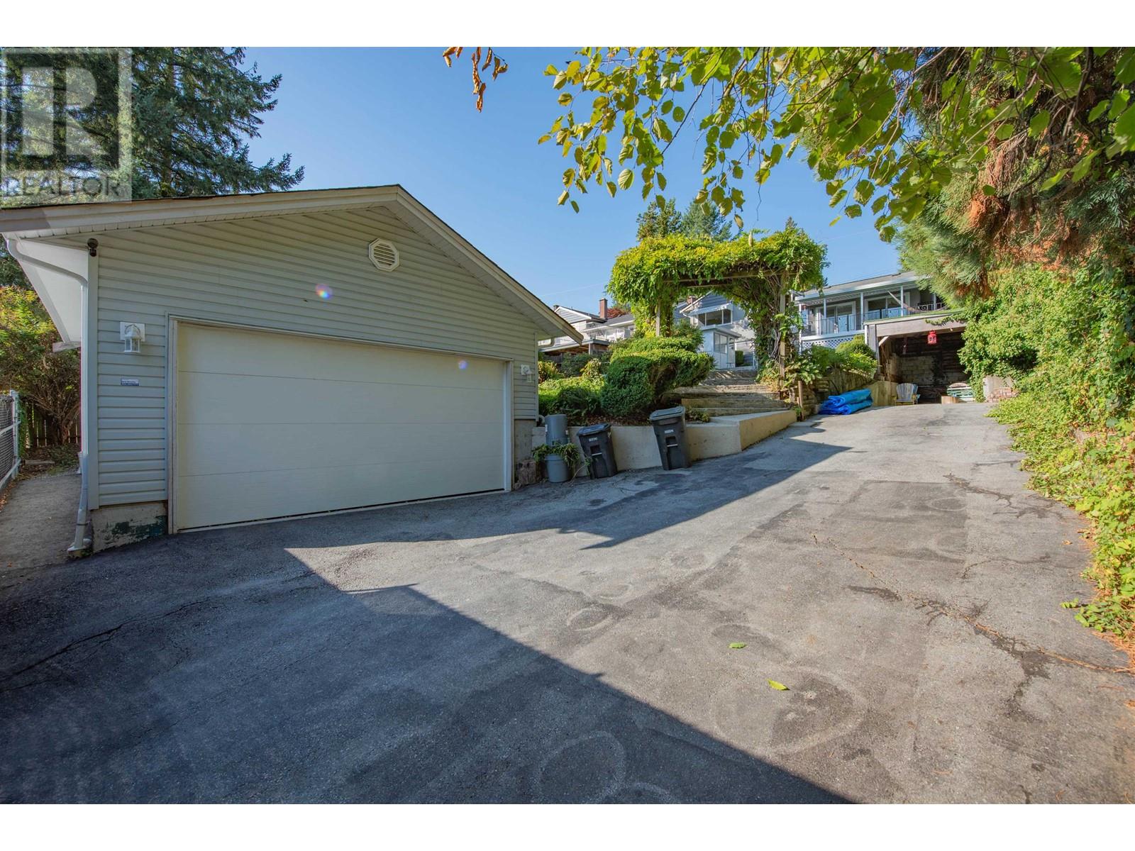 6070 Elgin Avenue, Burnaby, British Columbia  V5H 3S4 - Photo 29 - R2818971