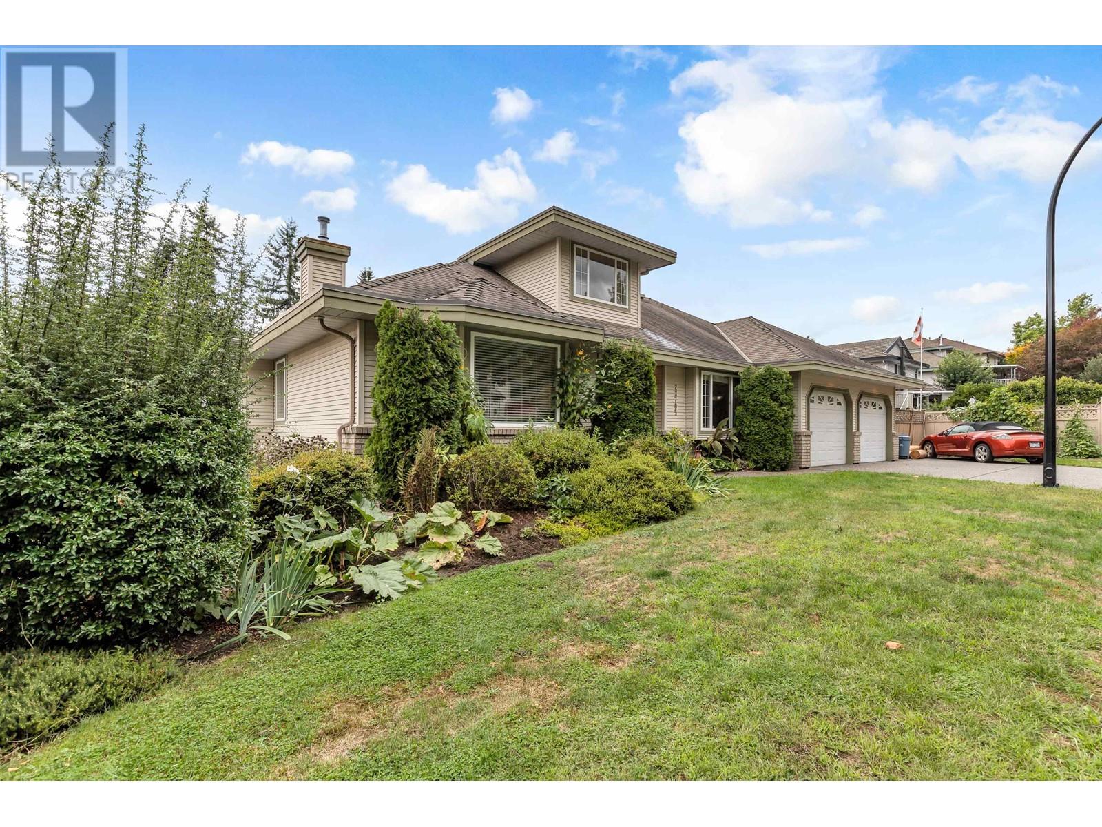 23705 106 Avenue, Maple Ridge, British Columbia  V2W 1B4 - Photo 3 - R2820097