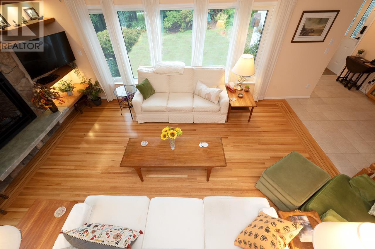 4218 Caddy Road, North Vancouver, British Columbia  V7G 1B7 - Photo 5 - R2819844