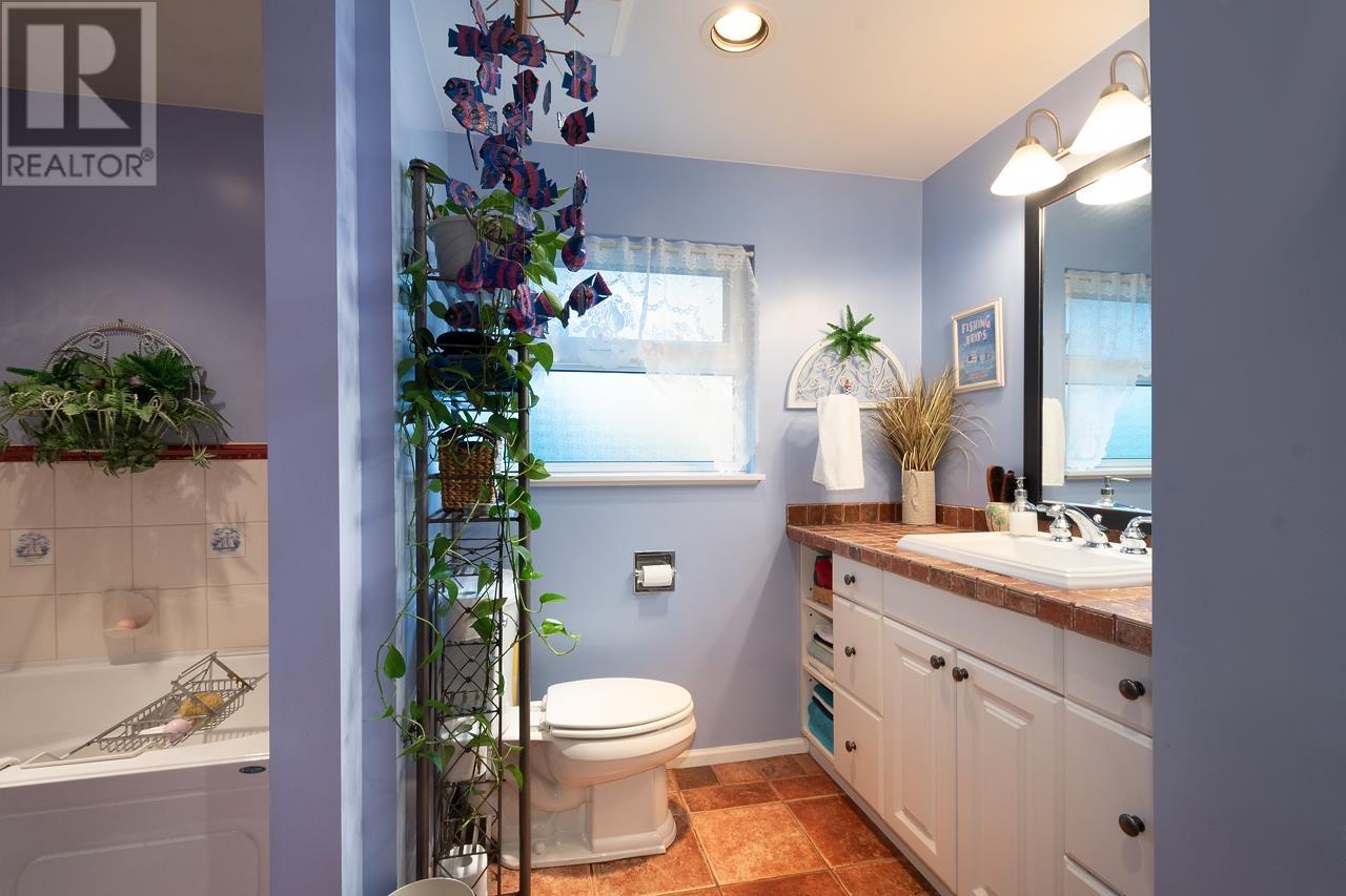 4218 Caddy Road, North Vancouver, British Columbia  V7G 1B7 - Photo 19 - R2819844