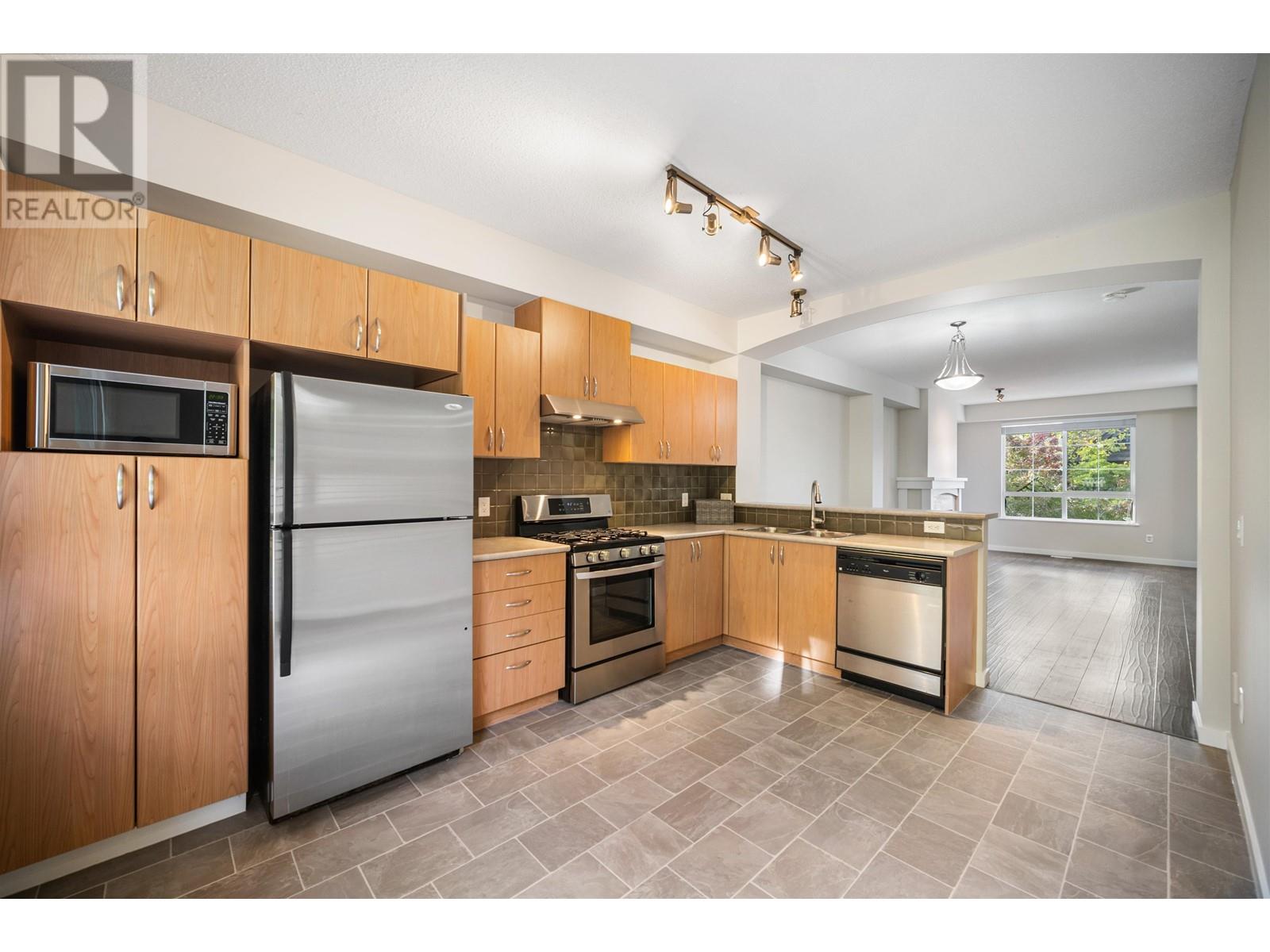 75 2978 Whisper Way, Coquitlam, British Columbia  V3E 3R8 - Photo 4 - R2819665