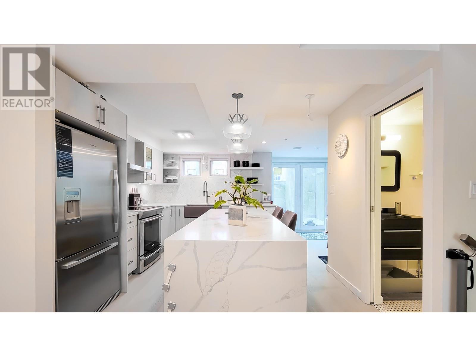 T16 1501 Howe Street, Vancouver, British Columbia  V6Z 2P8 - Photo 3 - R2820142