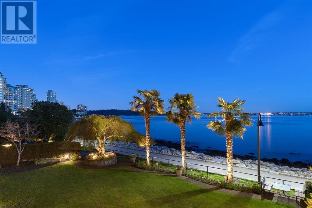 404 150 24th Street, West Vancouver, British Columbia  V7V 4G8 - Photo 3 - R2820138