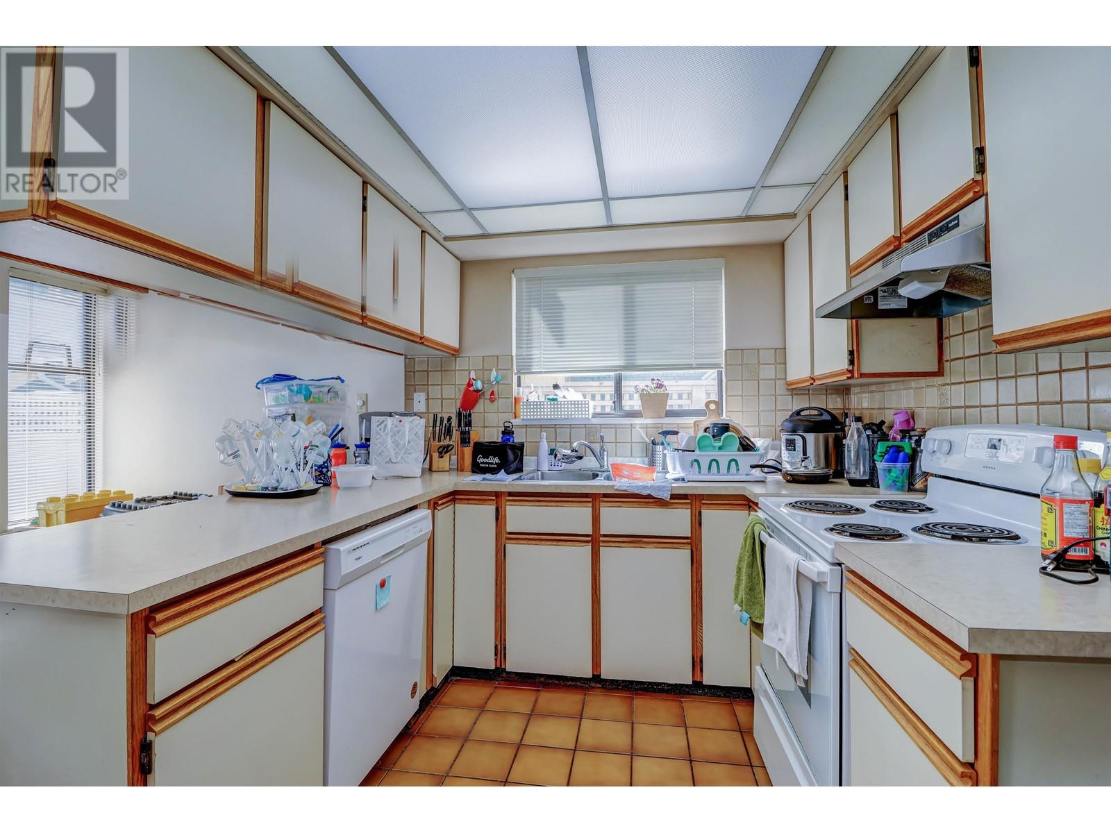 2940 W 8th Avenue, Vancouver, British Columbia  V6K 2C1 - Photo 12 - R2820100