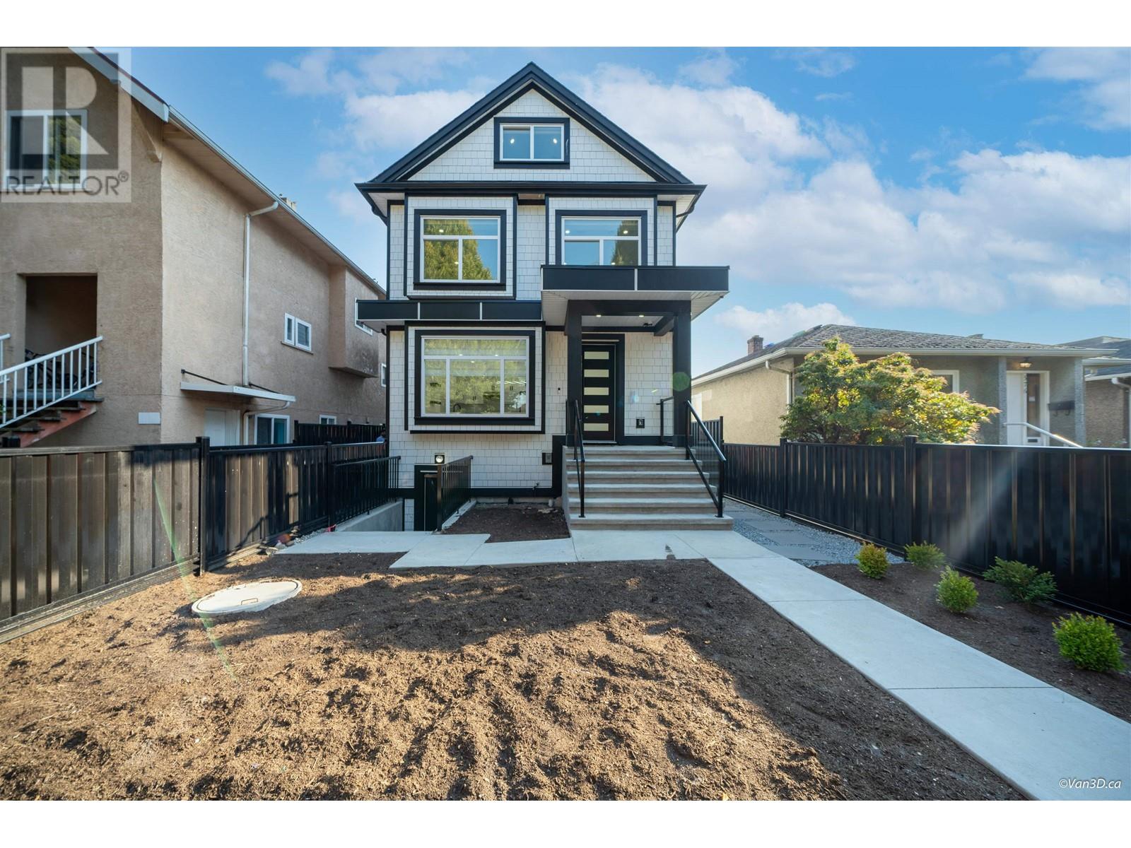 586 E 49TH AVENUE, vancouver, British Columbia