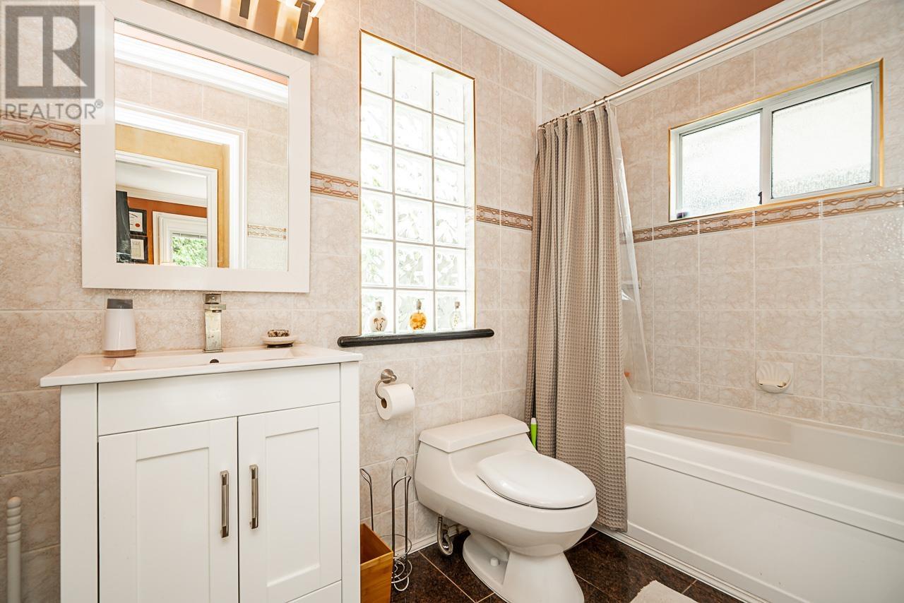 4275 St. Pauls Avenue, North Vancouver, British Columbia  V7N 1T4 - Photo 15 - R2813934
