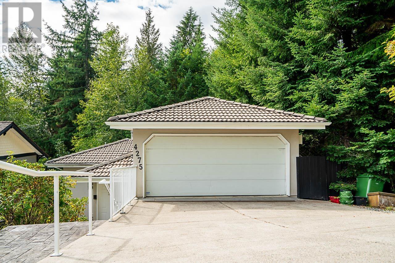 4275 St. Pauls Avenue, North Vancouver, British Columbia  V7N 1T4 - Photo 4 - R2813934