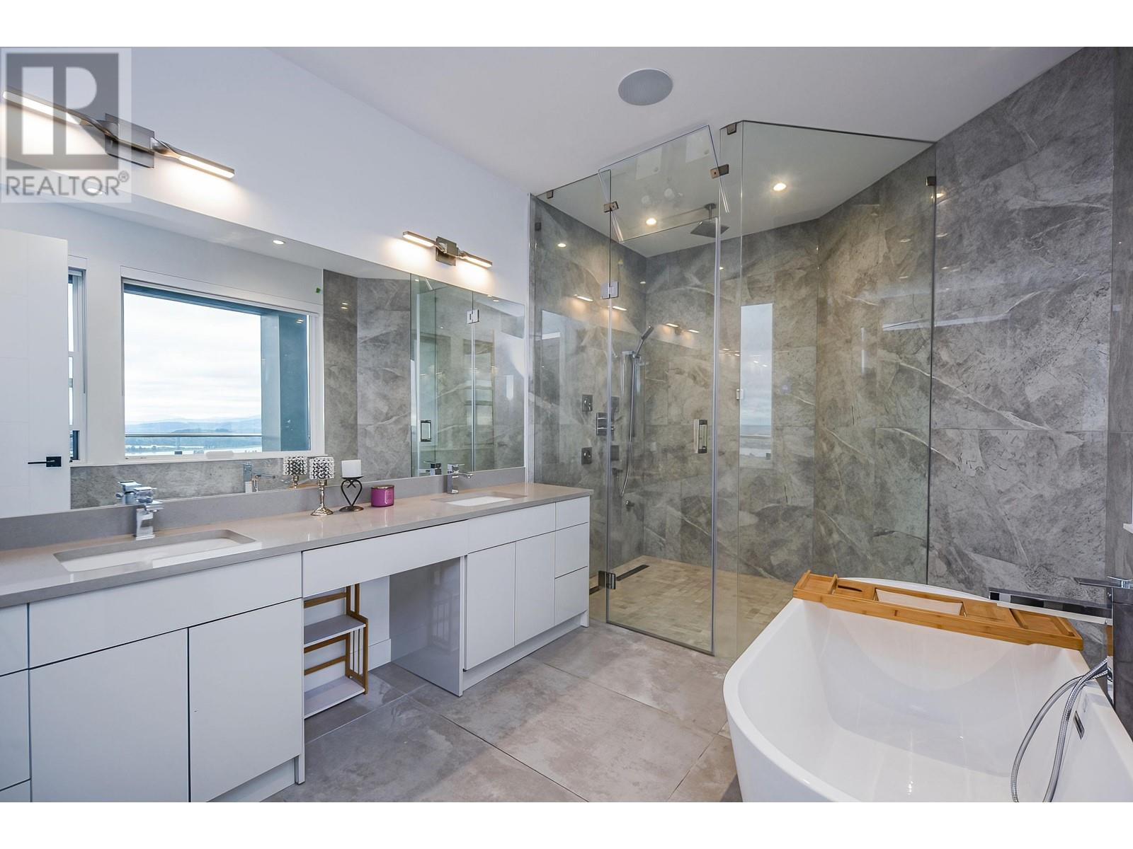 1445 Shay Street, Coquitlam, British Columbia  V3E 0M3 - Photo 27 - R2820153