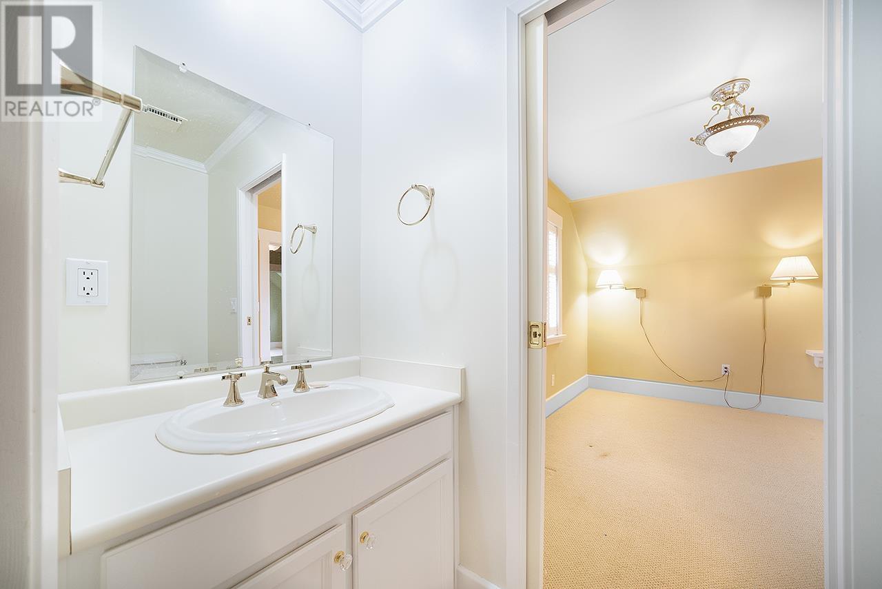 4313 Victory Street, Burnaby, British Columbia  V5J 1R1 - Photo 14 - R2818806