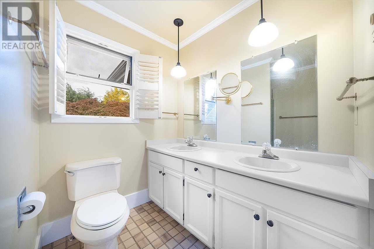 4313 Victory Street, Burnaby, British Columbia  V5J 1R1 - Photo 11 - R2818806