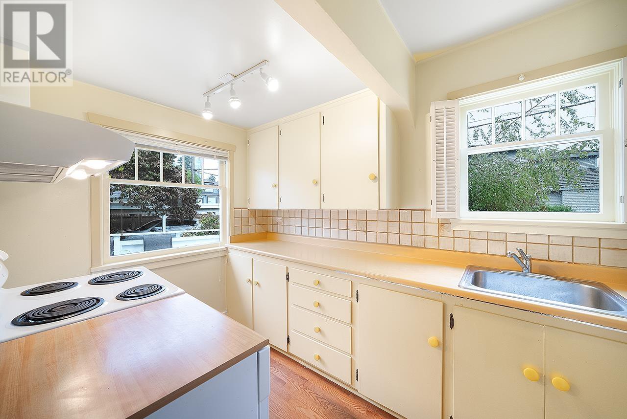 4313 Victory Street, Burnaby, British Columbia  V5J 1R1 - Photo 12 - R2818806