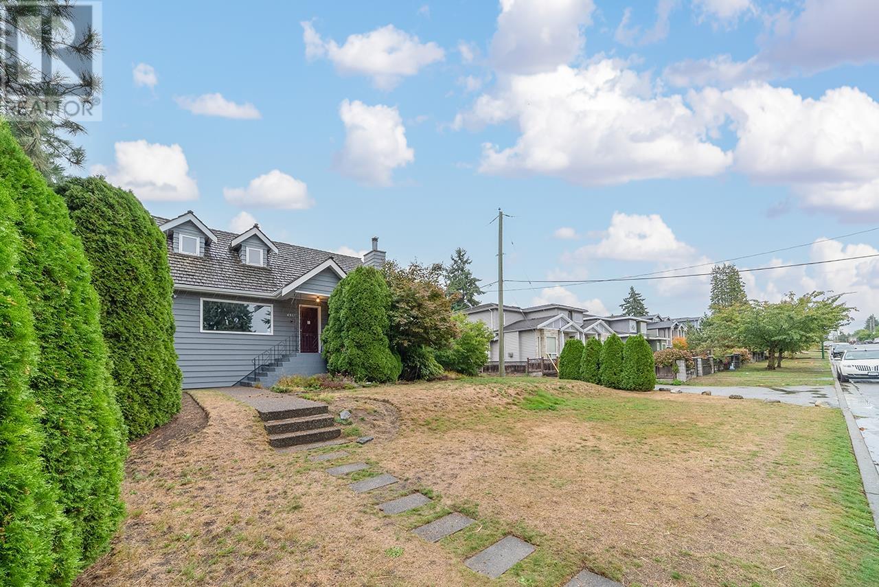 4313 Victory Street, Burnaby, British Columbia  V5J 1R1 - Photo 2 - R2818806