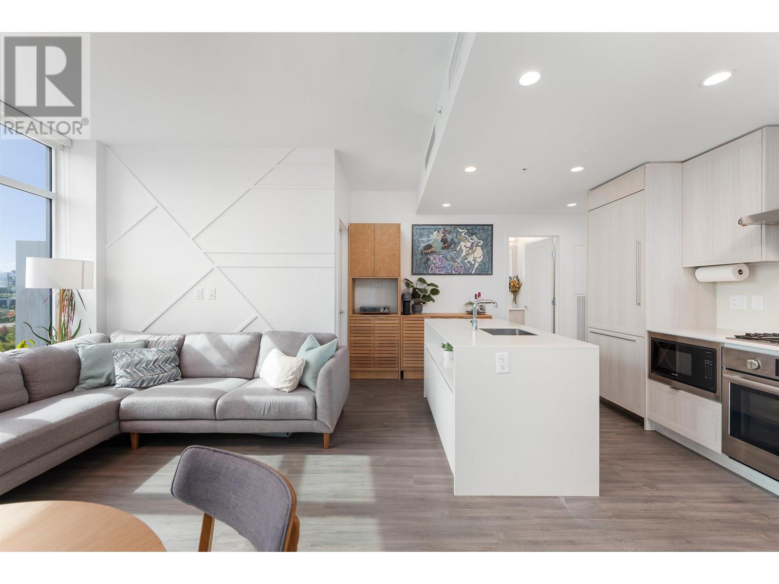 1204 2311 BETA AVENUE, burnaby, British Columbia