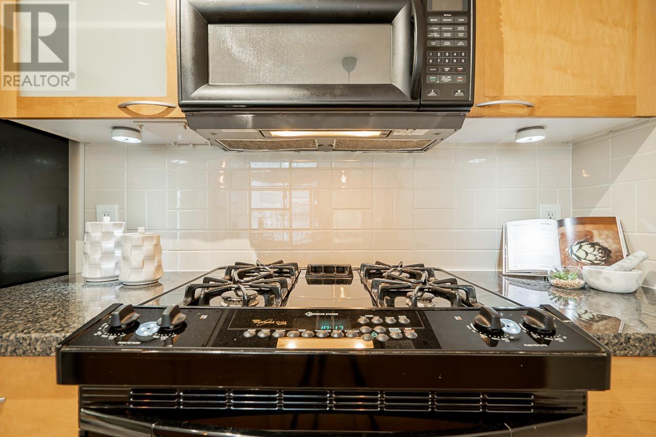 1705 989 Richards Street, Vancouver, British Columbia  V6B 6R6 - Photo 10 - R2819736