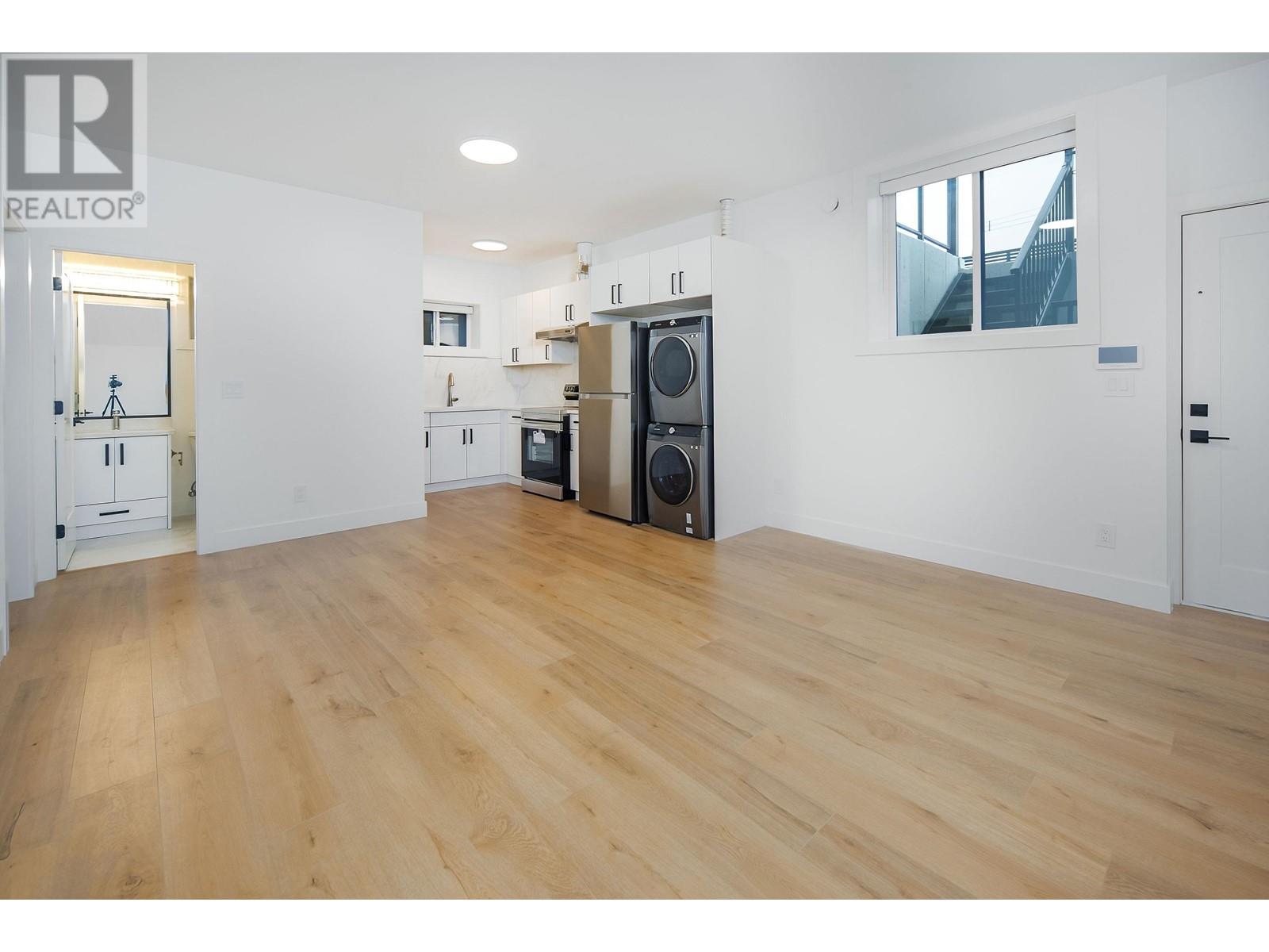 7045 Ridge Drive, Burnaby, British Columbia  V5A 1A8 - Photo 31 - R2810612