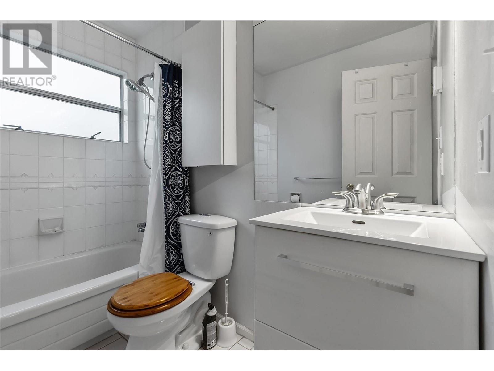 B4 275 E 4th Street, North Vancouver, British Columbia  V7L 1J1 - Photo 22 - R2819096