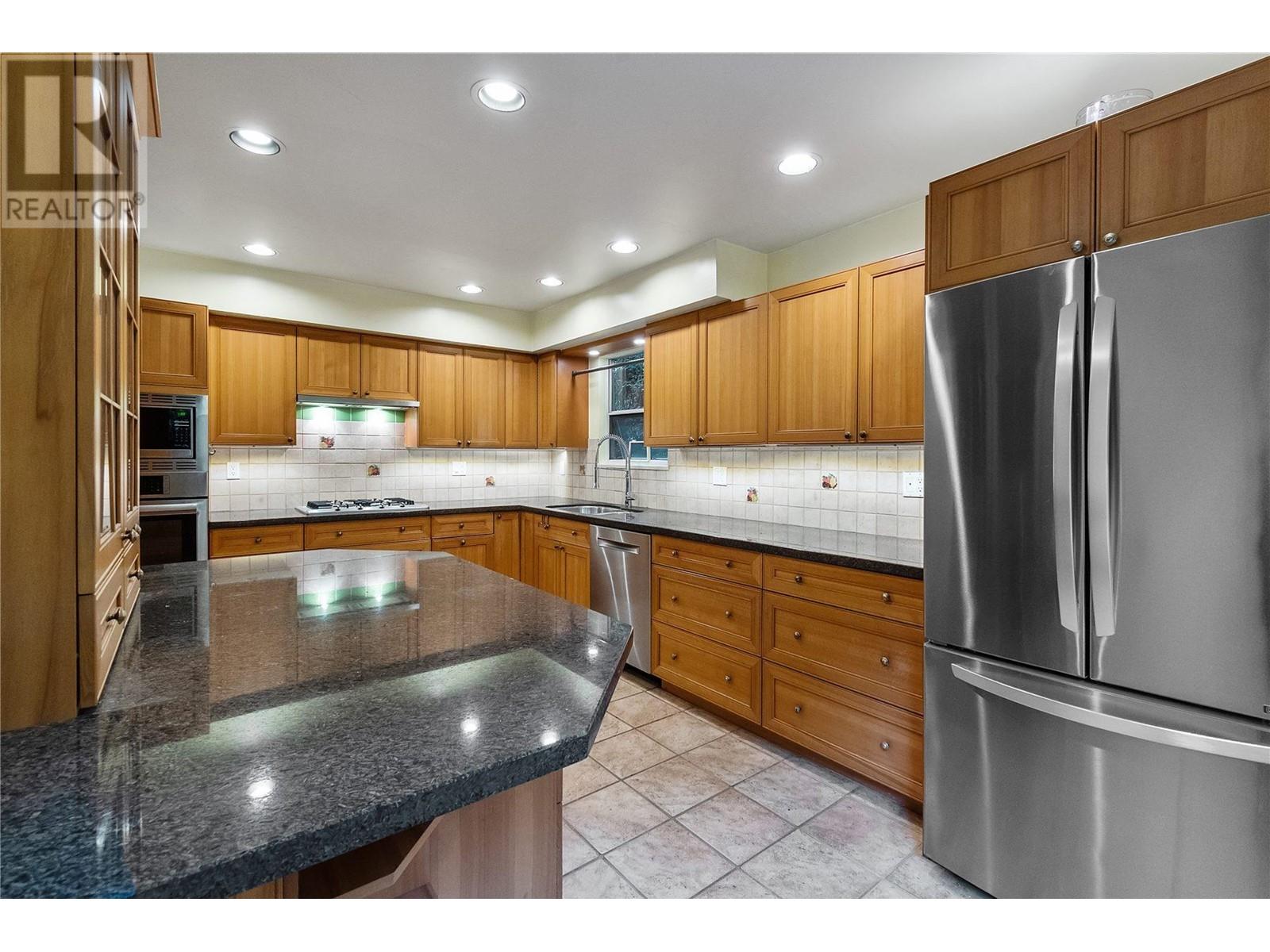 B4 275 E 4th Street, North Vancouver, British Columbia  V7L 1J1 - Photo 15 - R2819096