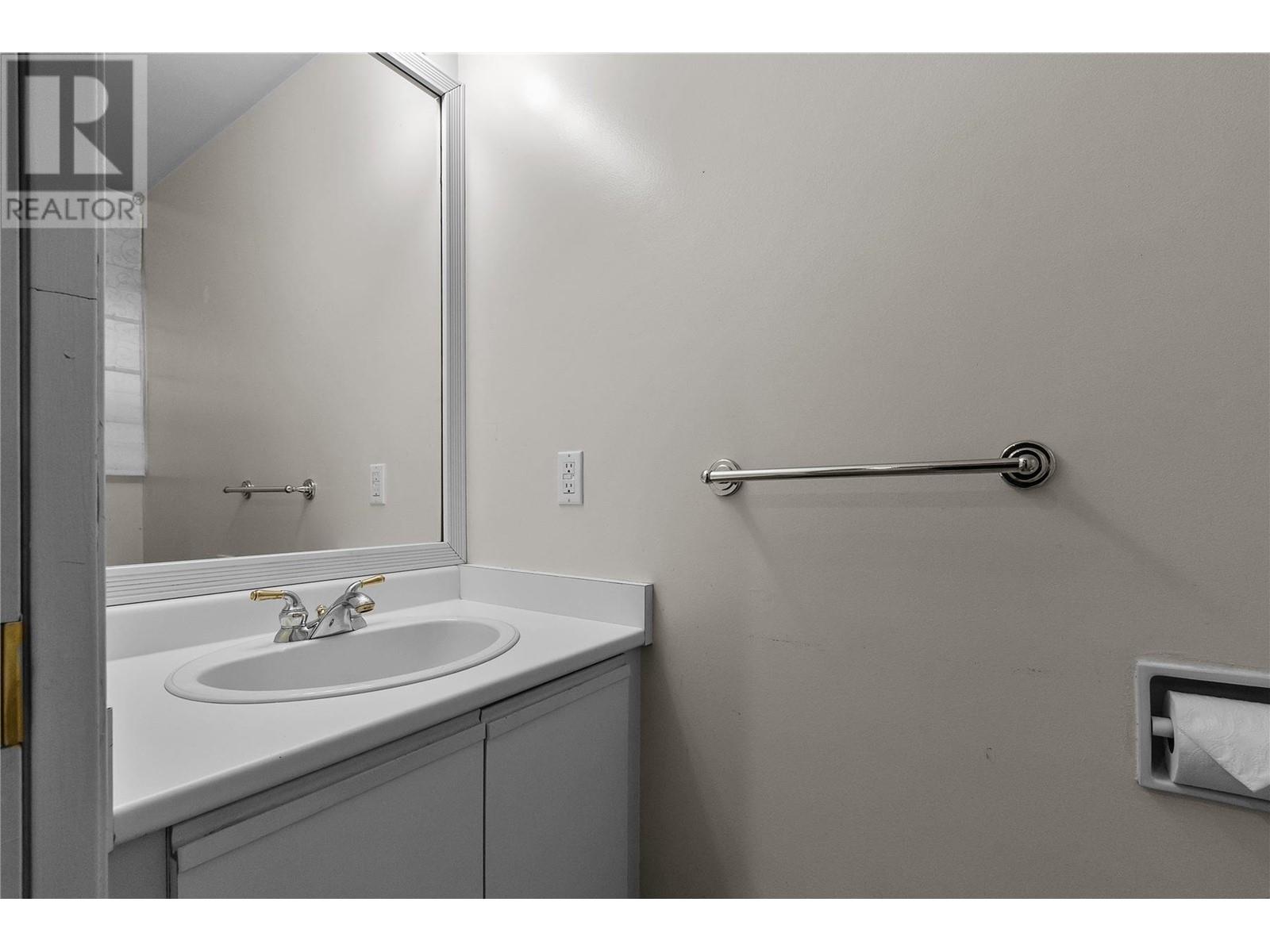 B4 275 E 4th Street, North Vancouver, British Columbia  V7L 1J1 - Photo 16 - R2819096