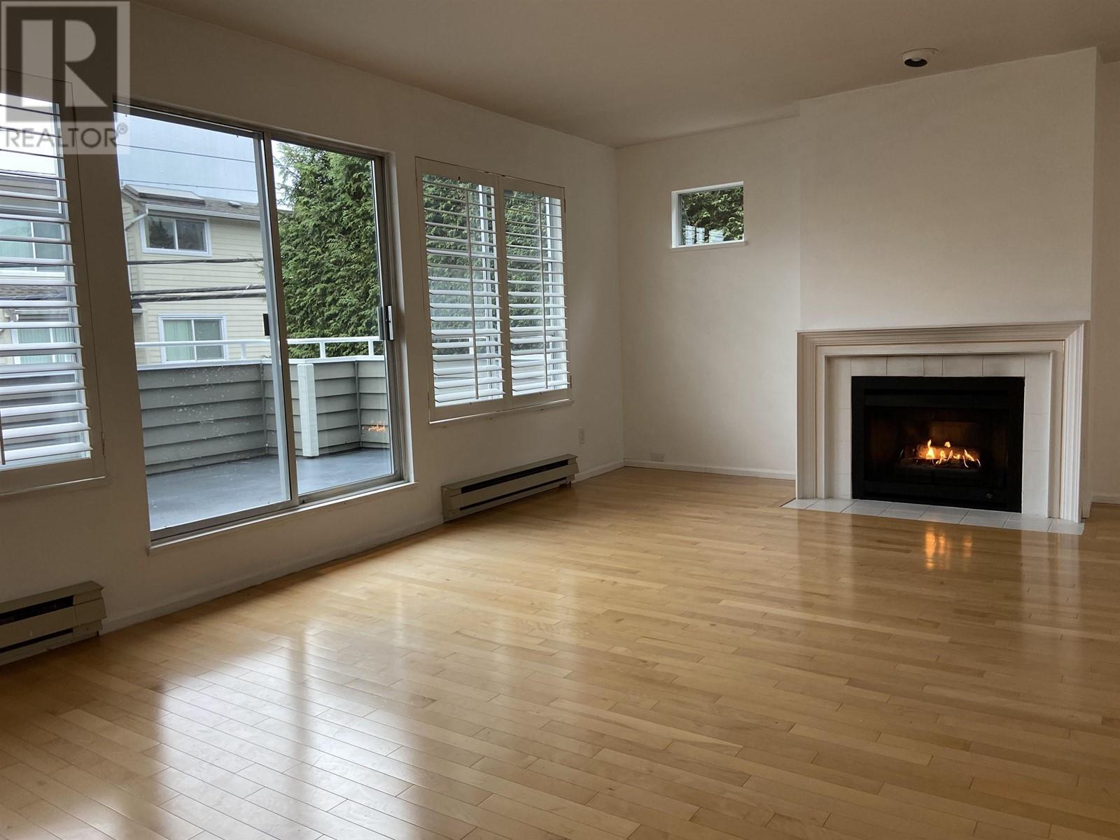 B4 275 E 4th Street, North Vancouver, British Columbia  V7L 1J1 - Photo 3 - R2819096