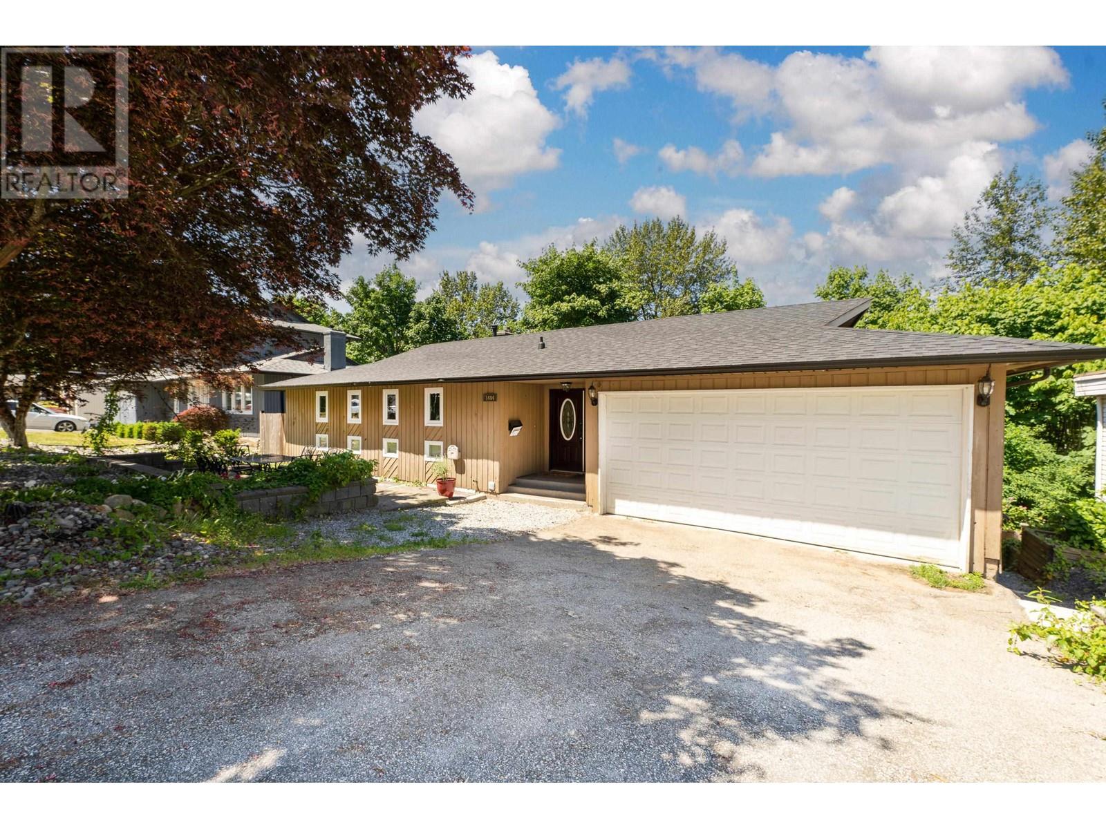 1404 MARY HILL LANE, port coquitlam, British Columbia