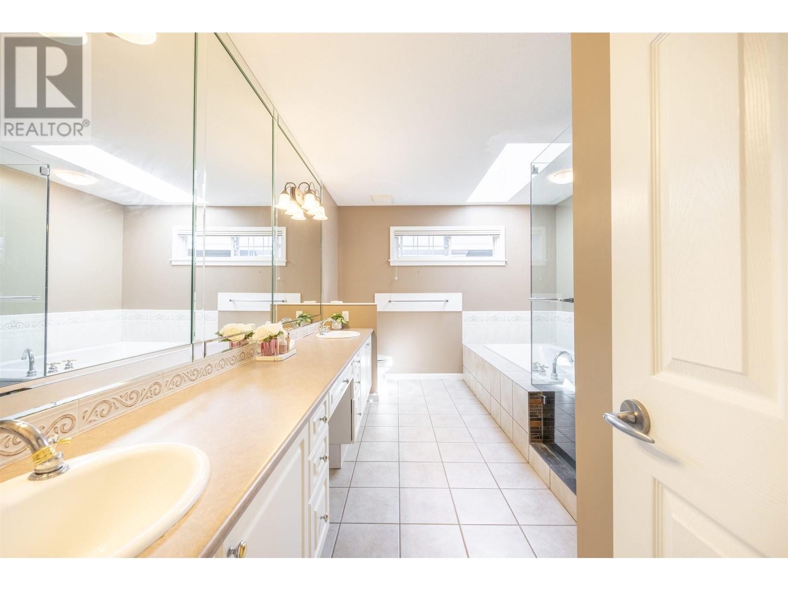 11 3511 Granville Avenue, Richmond, British Columbia  V7C 1C8 - Photo 24 - R2812208