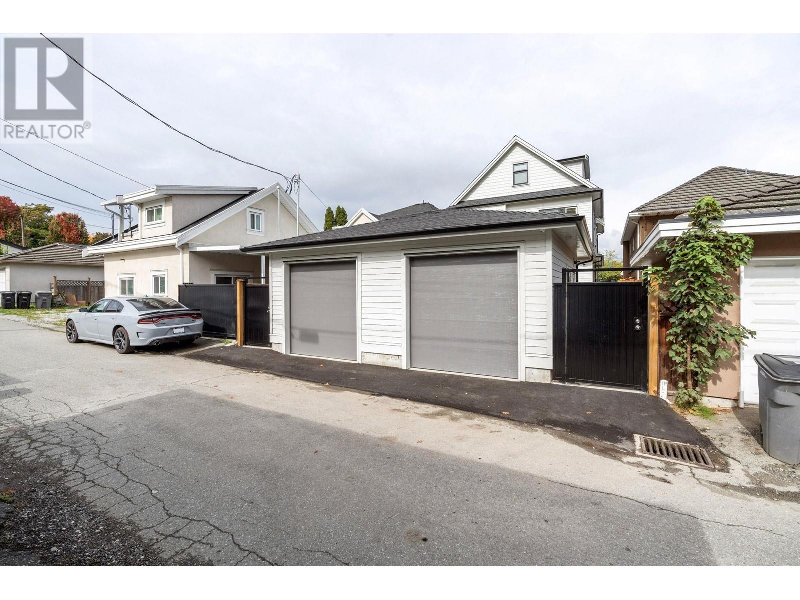 2 2846 Mcgill Street, Vancouver, British Columbia  V5K 1H6 - Photo 32 - R2820008