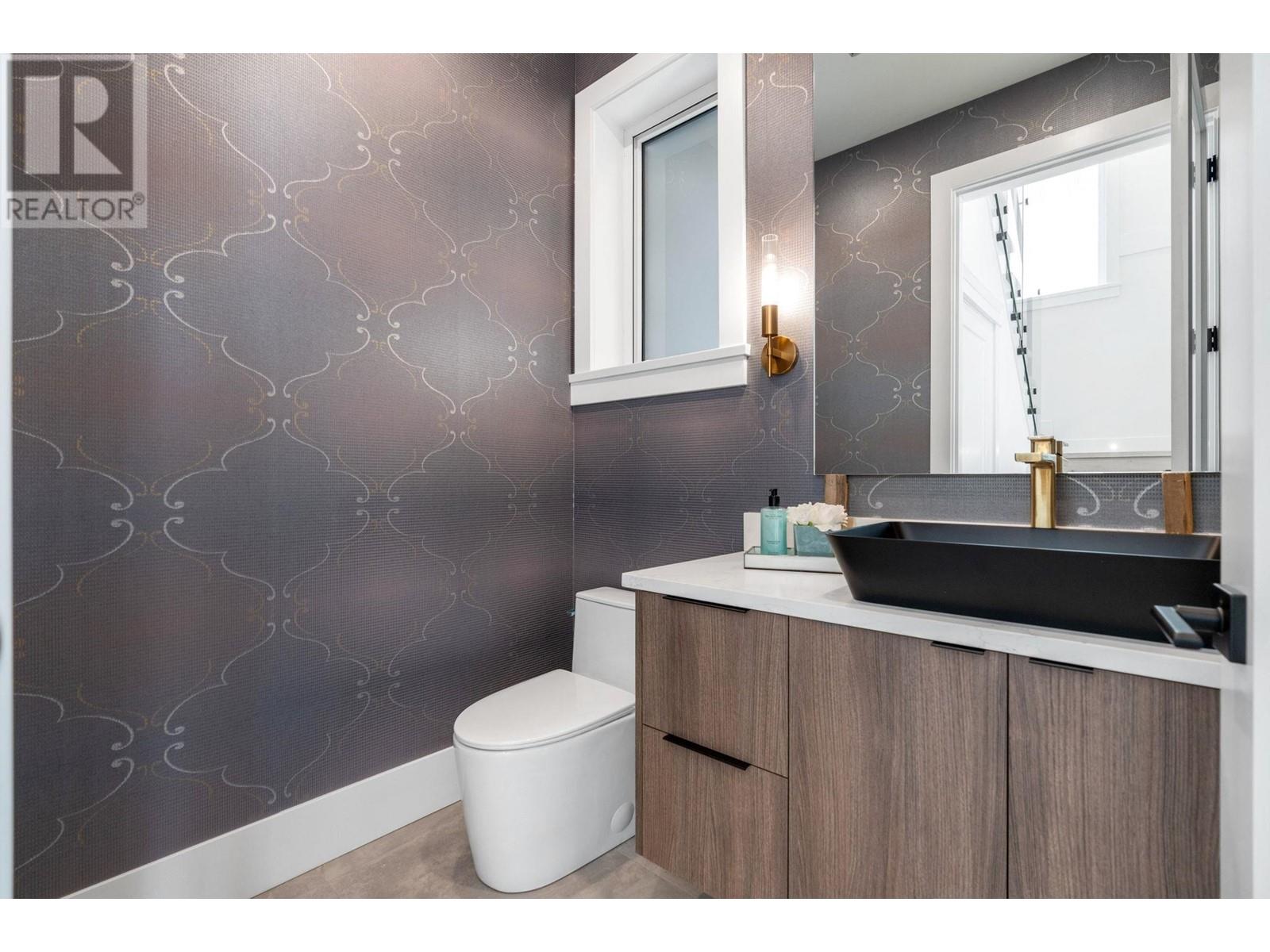 2 2846 Mcgill Street, Vancouver, British Columbia  V5K 1H6 - Photo 25 - R2820008