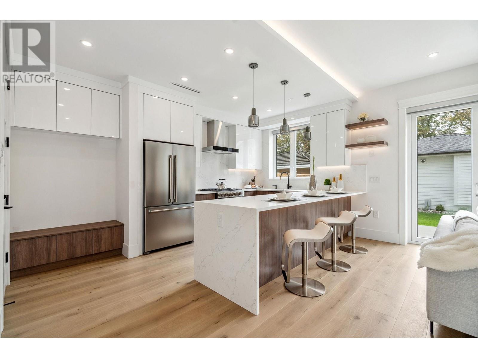 2 2846 Mcgill Street, Vancouver, British Columbia  V5K 1H6 - Photo 12 - R2820008