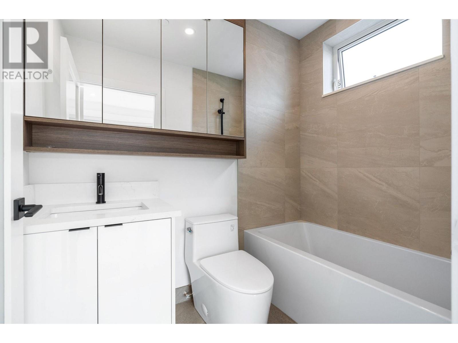 2 2846 Mcgill Street, Vancouver, British Columbia  V5K 1H6 - Photo 21 - R2820008