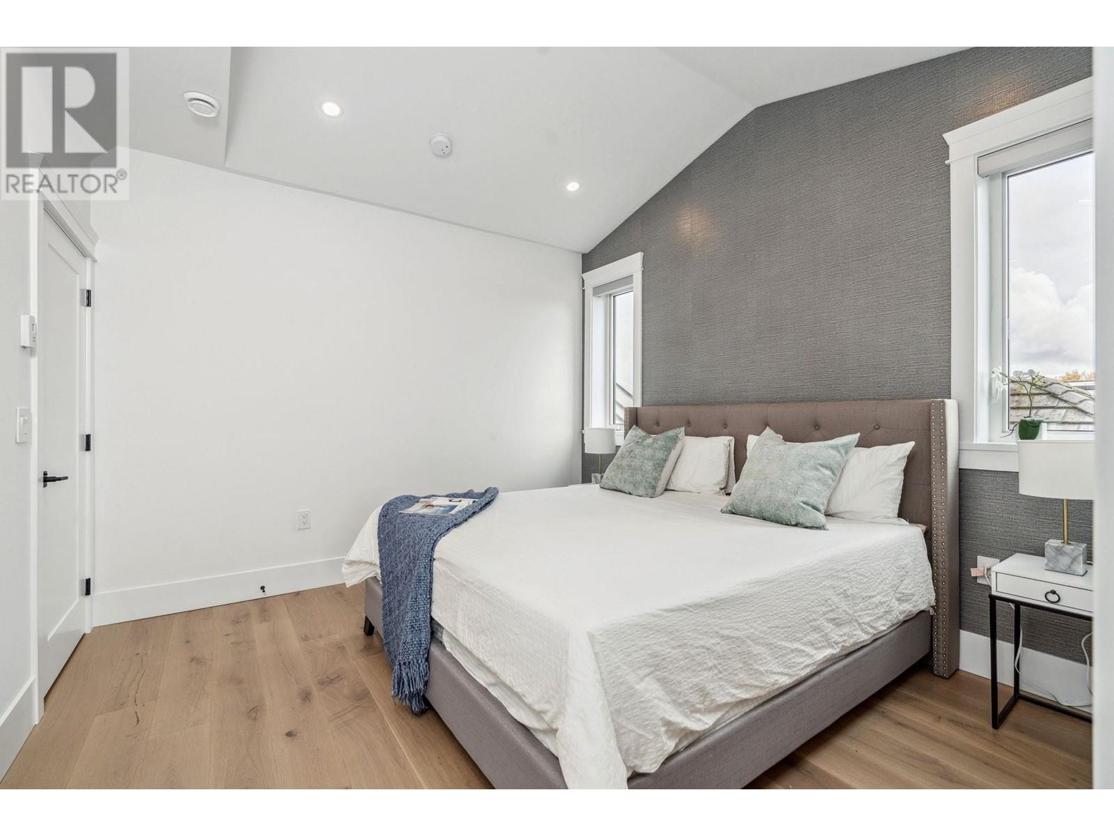 2 2846 Mcgill Street, Vancouver, British Columbia  V5K 1H6 - Photo 16 - R2820008