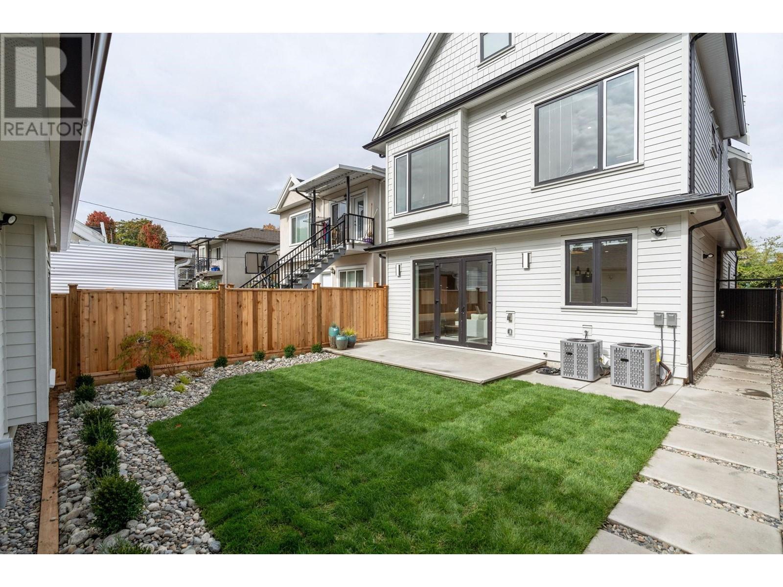 2 2846 Mcgill Street, Vancouver, British Columbia  V5K 1H6 - Photo 30 - R2820008