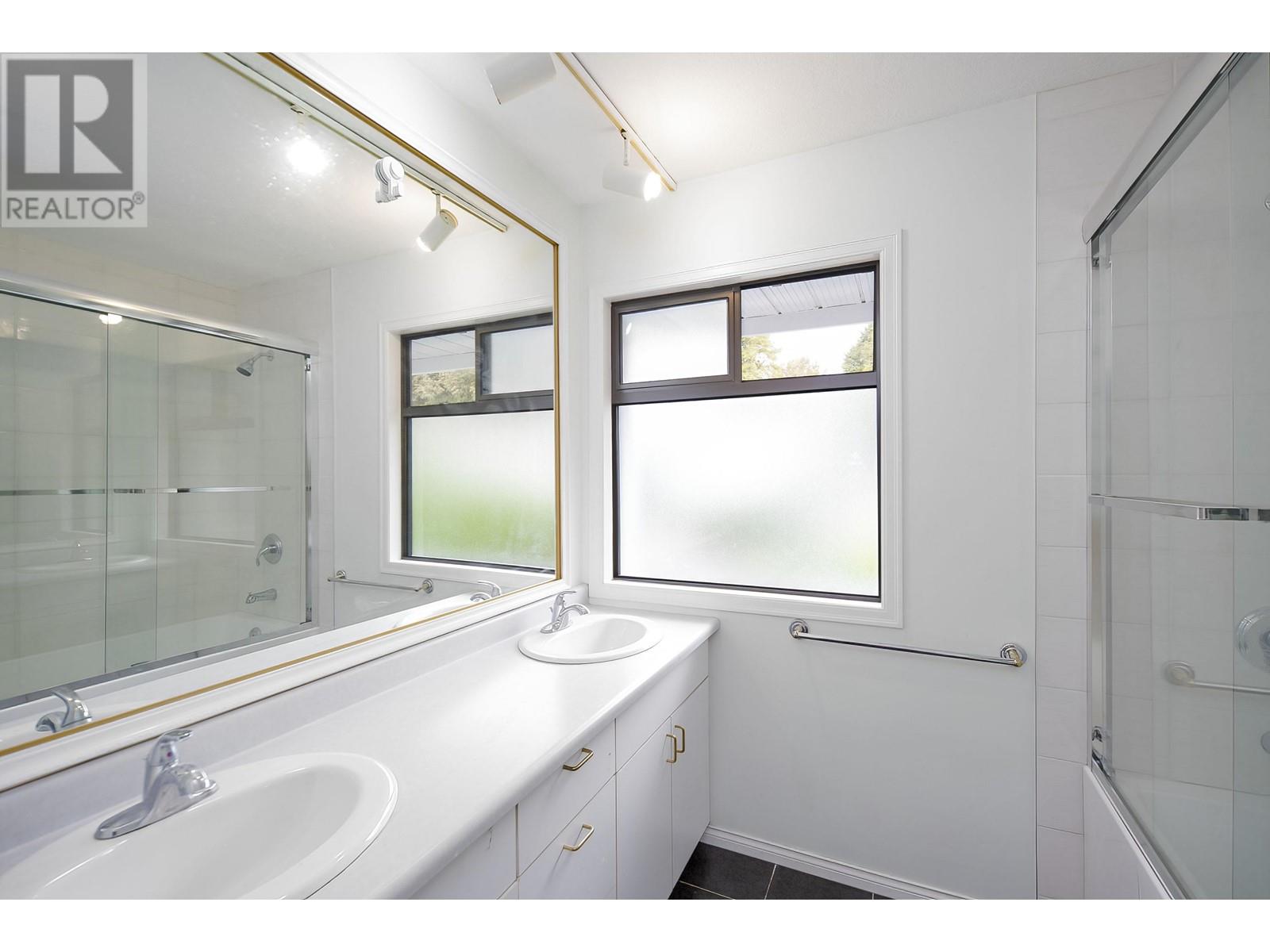 5377 Opal Place, Richmond, British Columbia  V7C 5B4 - Photo 24 - R2819741