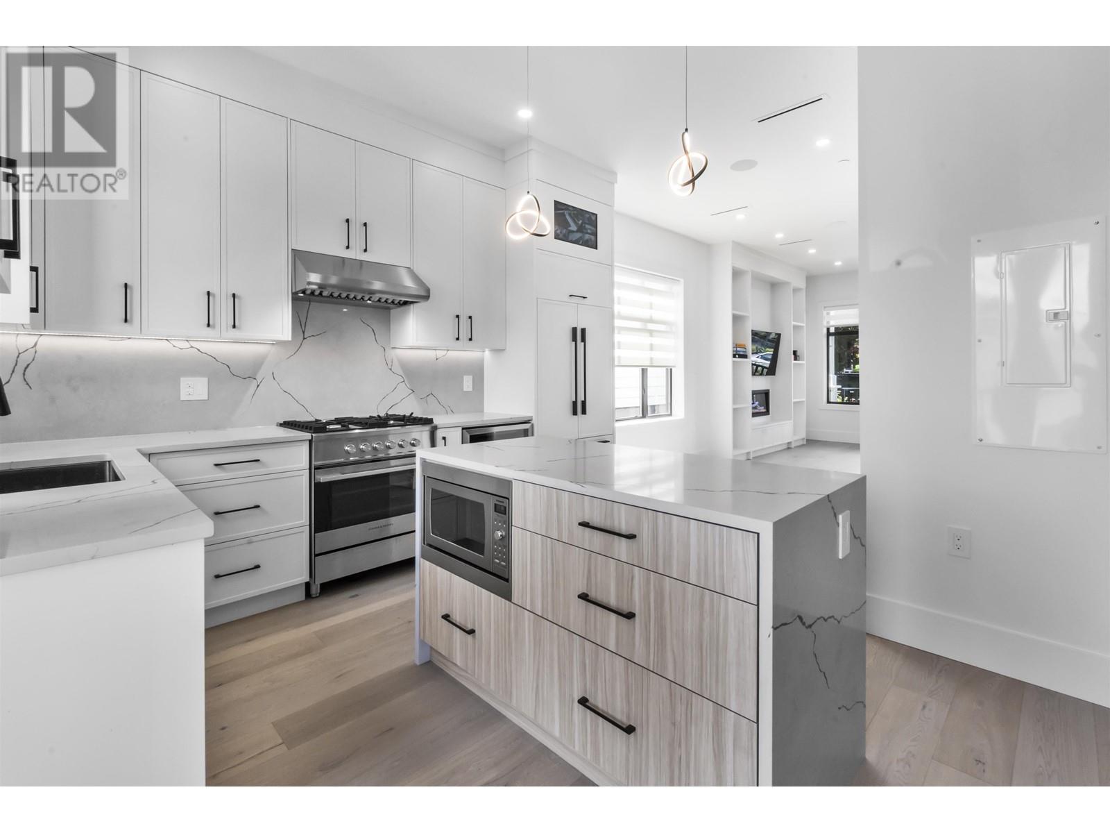 3439 Anzio Drive, Vancouver, British Columbia  V5M 4E2 - Photo 9 - R2820214