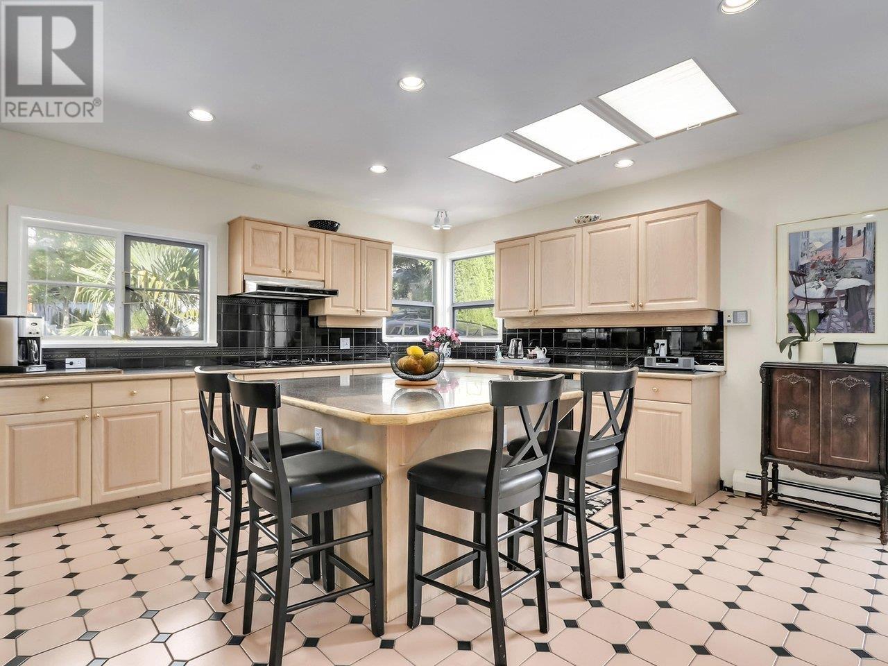 5810 Dunbar Street, Vancouver, British Columbia  V6N 1X1 - Photo 10 - R2820204