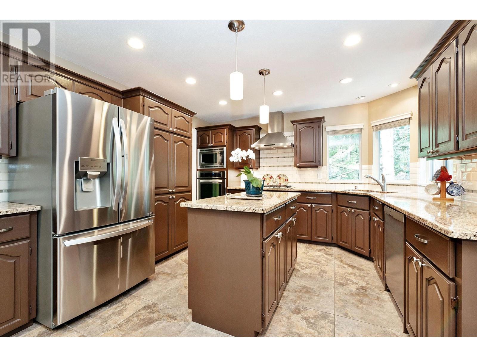 12 Timbercrest Drive, Port Moody, British Columbia  V3H 4T6 - Photo 10 - R2820235