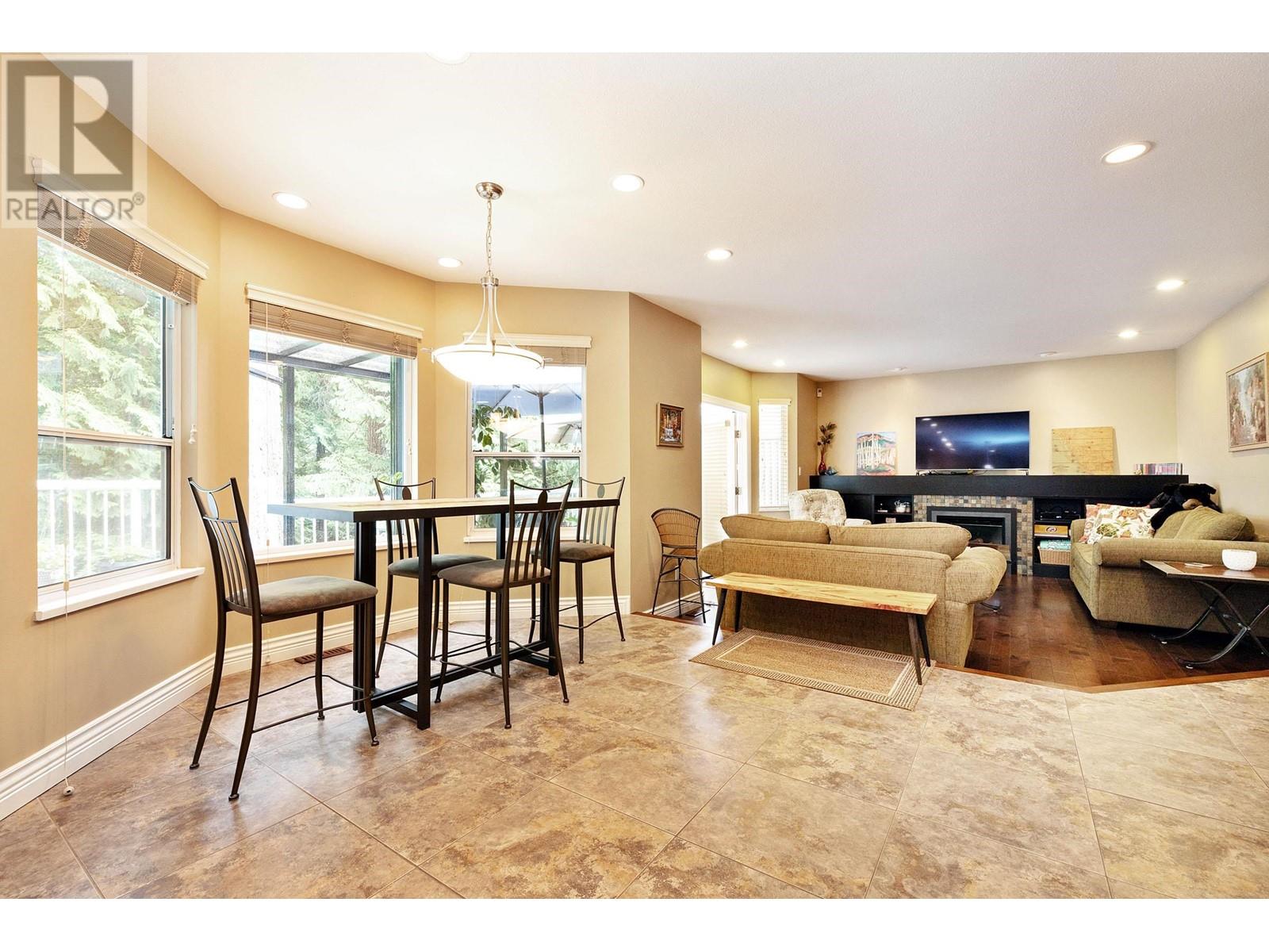 12 Timbercrest Drive, Port Moody, British Columbia  V3H 4T6 - Photo 11 - R2820235