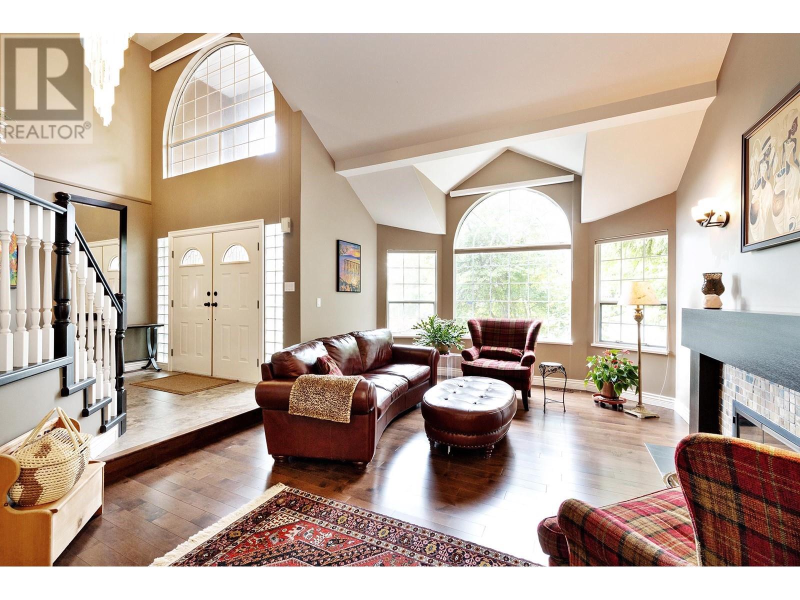 12 Timbercrest Drive, Port Moody, British Columbia  V3H 4T6 - Photo 3 - R2820235