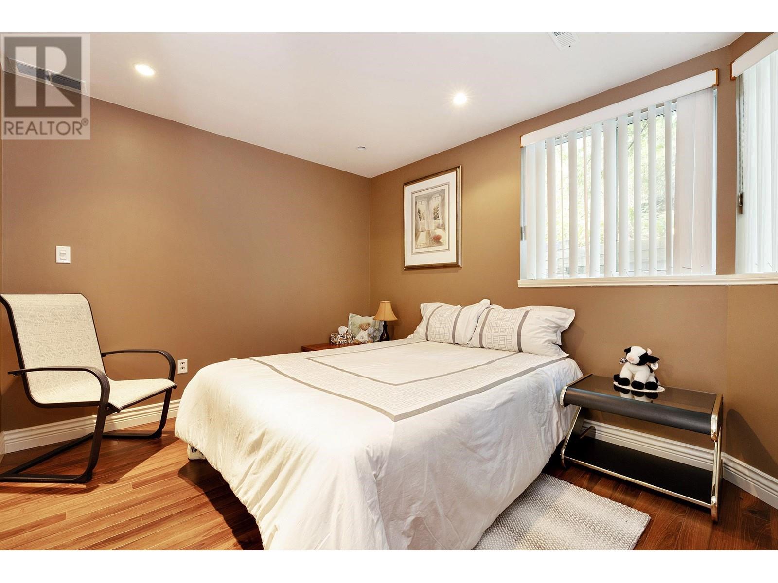 12 Timbercrest Drive, Port Moody, British Columbia  V3H 4T6 - Photo 31 - R2820235