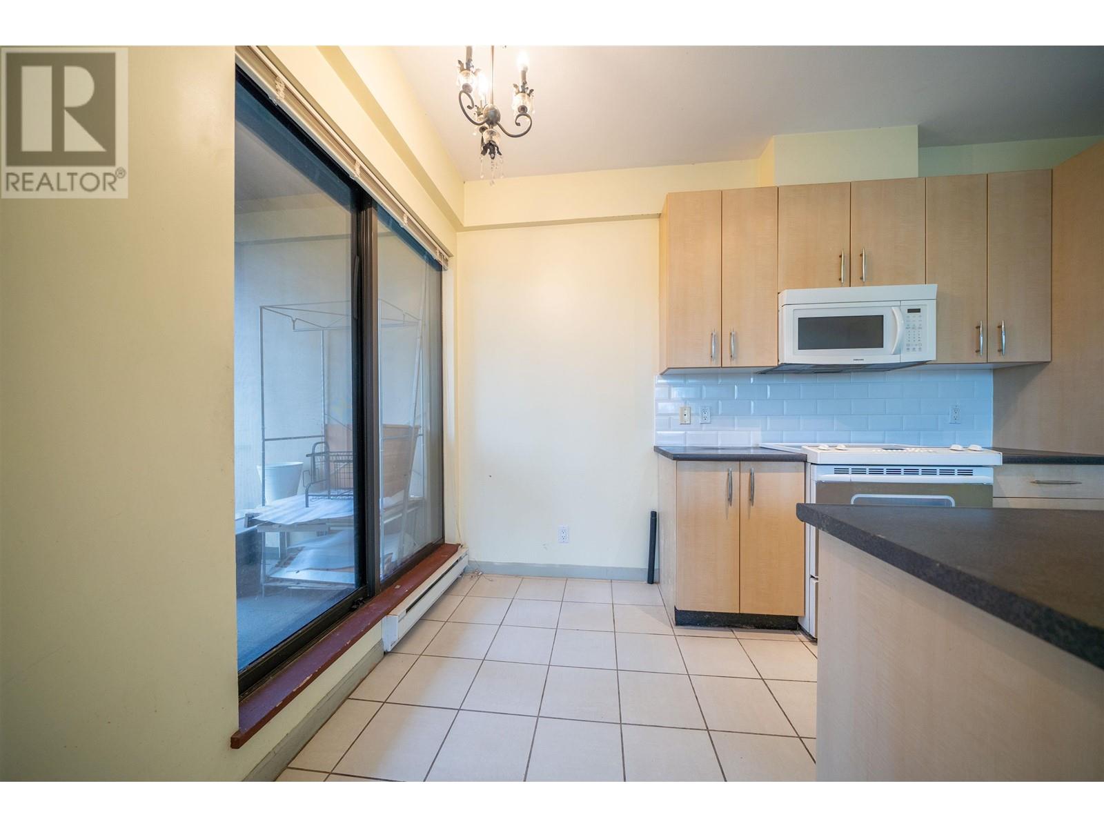 305 7368 Sandborne Avenue, Burnaby, British Columbia  V3N 5C5 - Photo 7 - R2820205