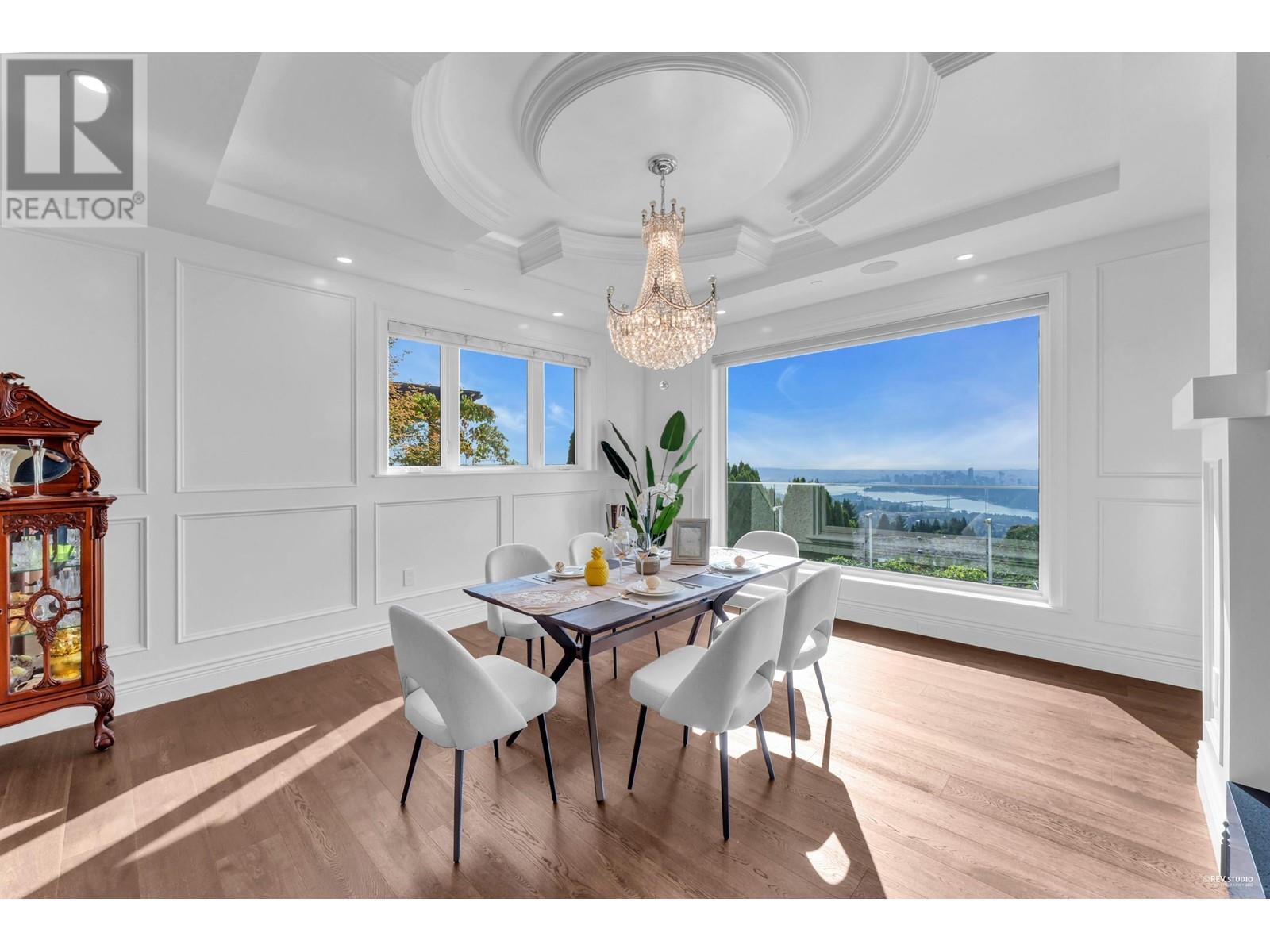 1424 Bramwell Road, West Vancouver, British Columbia  V7S 2N9 - Photo 2 - R2817862