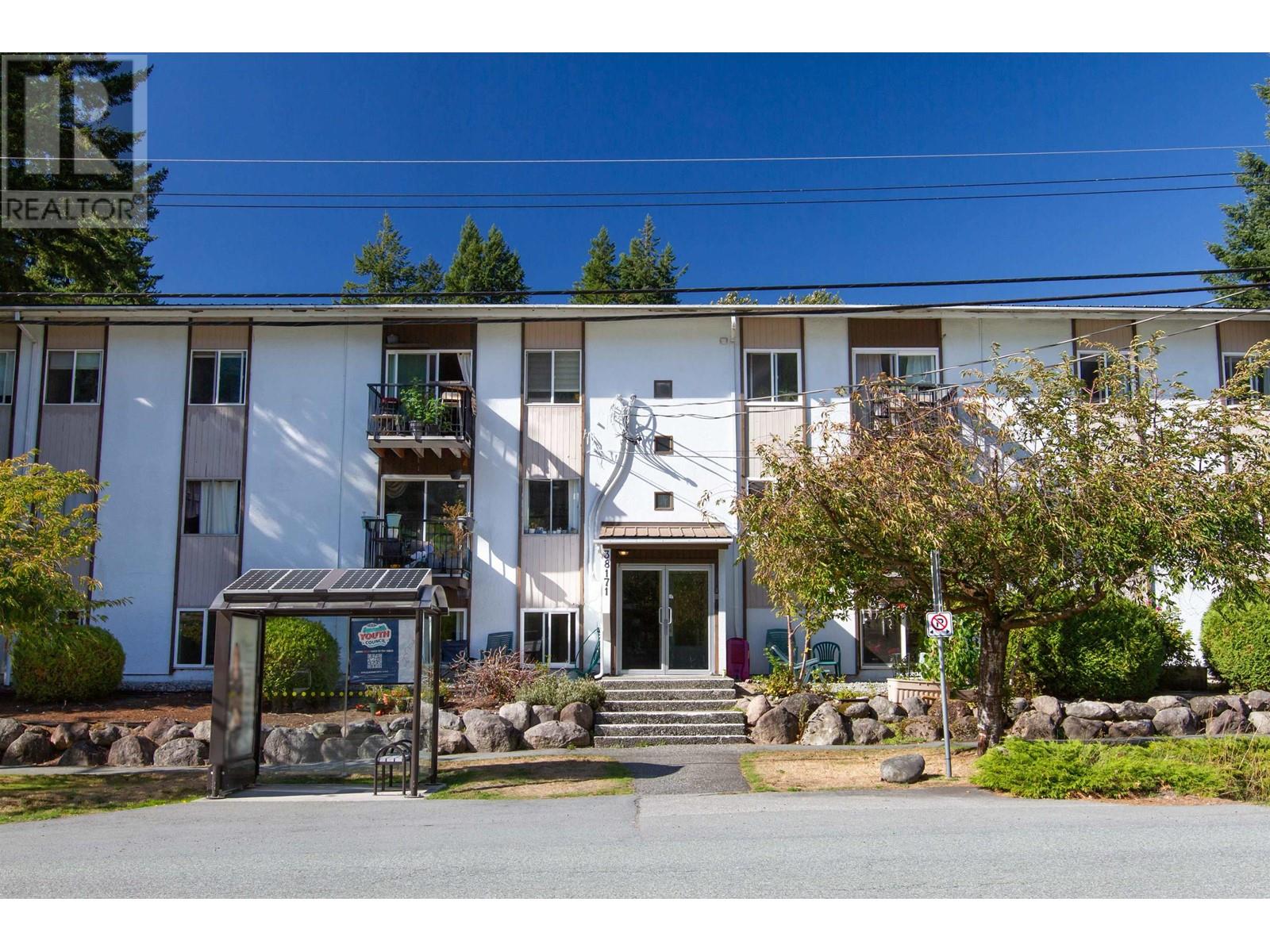 10 38171 Westway Avenue, Squamish, British Columbia  V8B 0Y4 - Photo 1 - R2820245