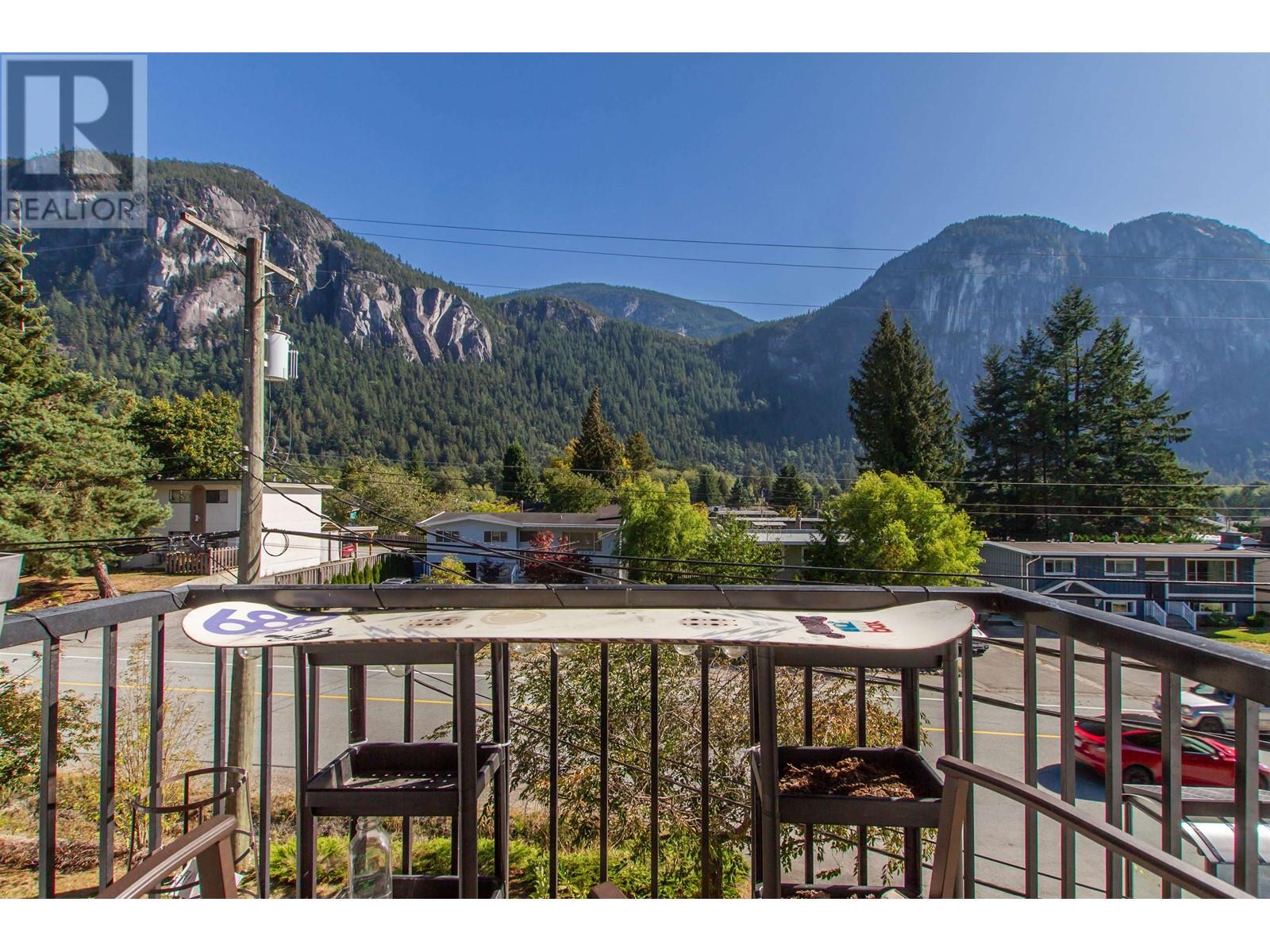 10 38171 Westway Avenue, Squamish, British Columbia  V8B 0Y4 - Photo 2 - R2820245