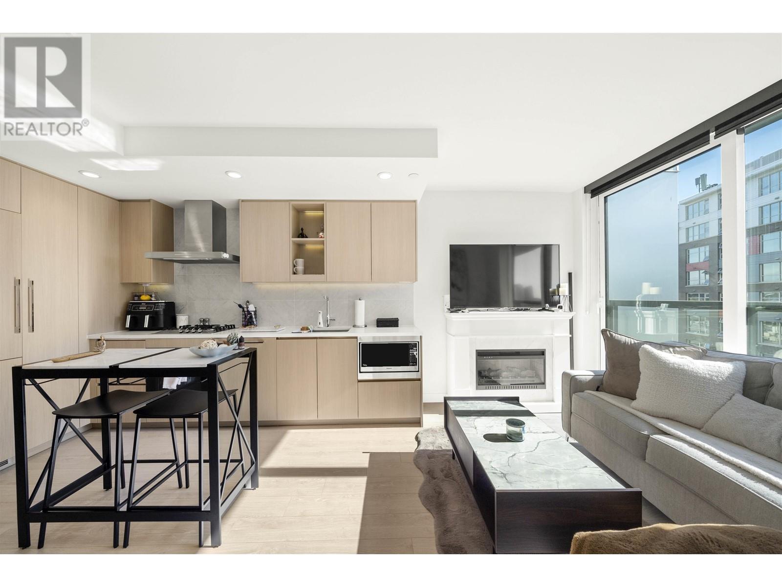 903 1768 Cook Street, Vancouver, British Columbia  V5Y 0N3 - Photo 4 - R2820255